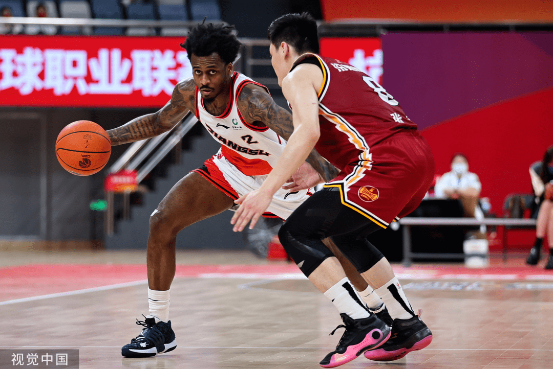 欧联赛程吃紧，克里夫兰骑士集结日手感冰凉，话题不断，医务组通报恢复(克里夫兰骑士队)